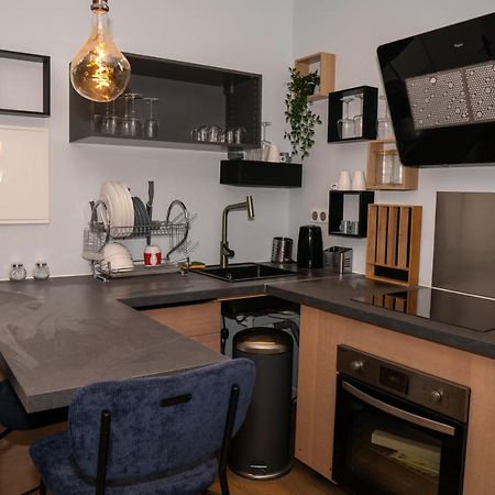 Coeur De Ville T2, Terrasse, Clim Tt Equipe, Parking Sanary-sur-Mer Ngoại thất bức ảnh
