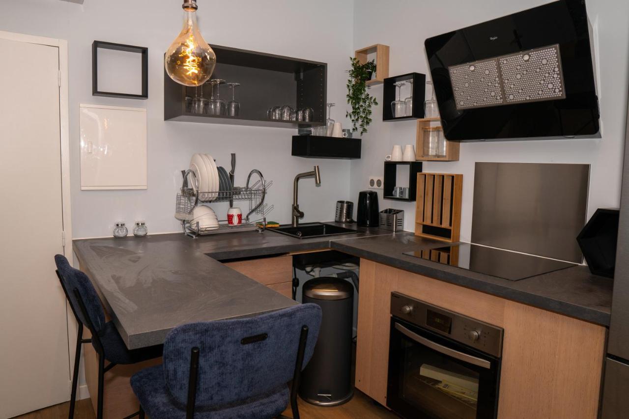 Coeur De Ville T2, Terrasse, Clim Tt Equipe, Parking Sanary-sur-Mer Ngoại thất bức ảnh