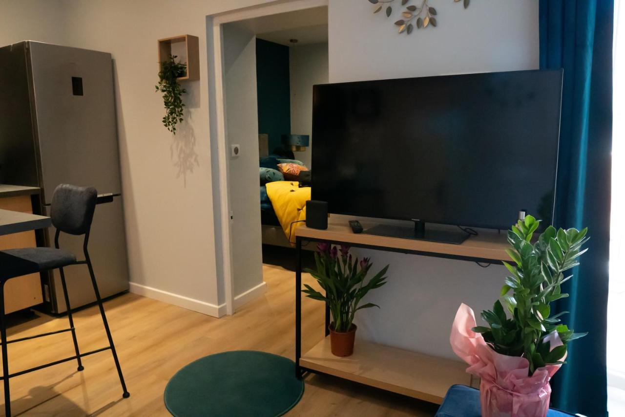 Coeur De Ville T2, Terrasse, Clim Tt Equipe, Parking Sanary-sur-Mer Ngoại thất bức ảnh